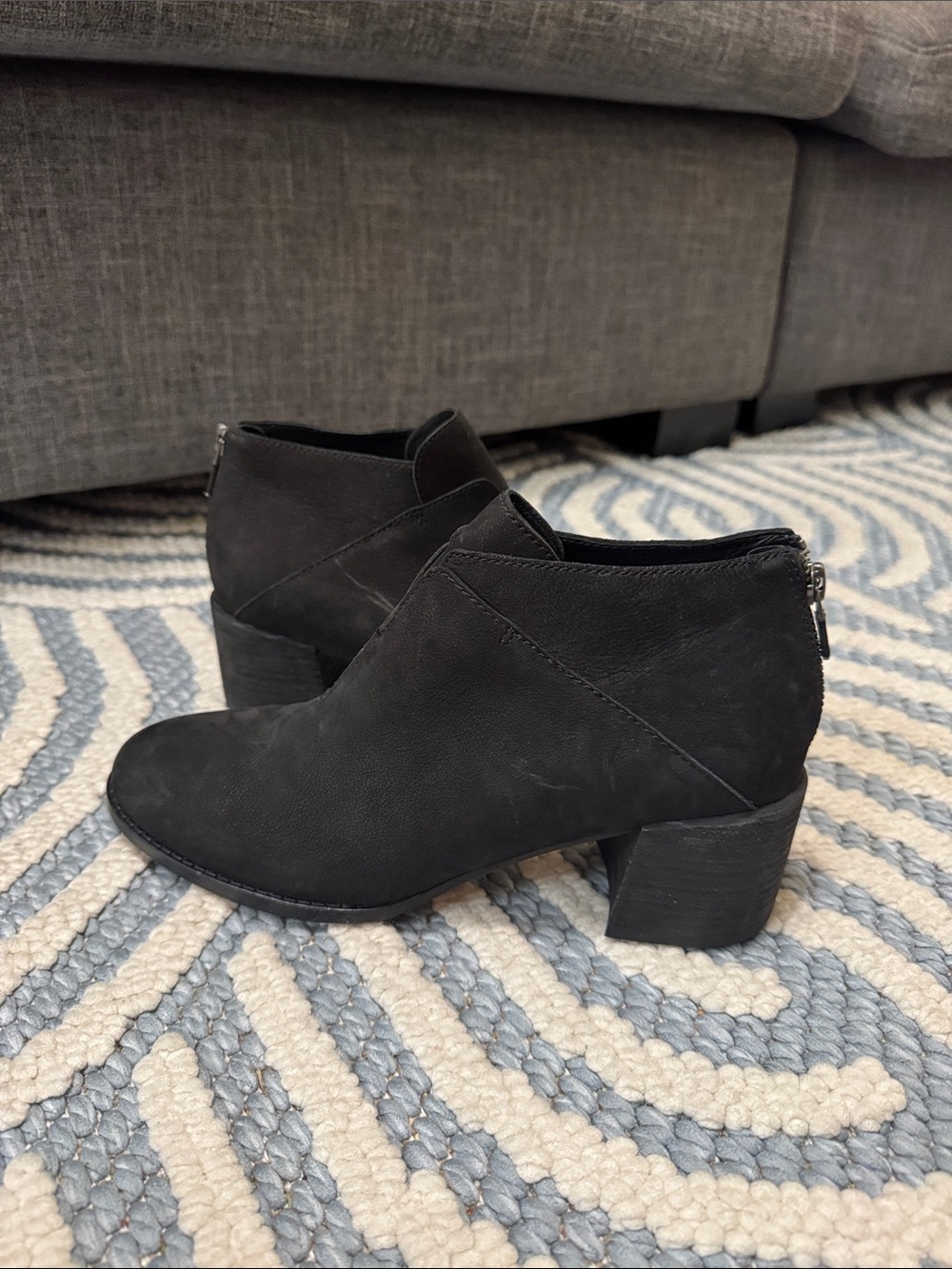 Eileen Fisher Black Leather Ankle Boots Size 8 Unworn